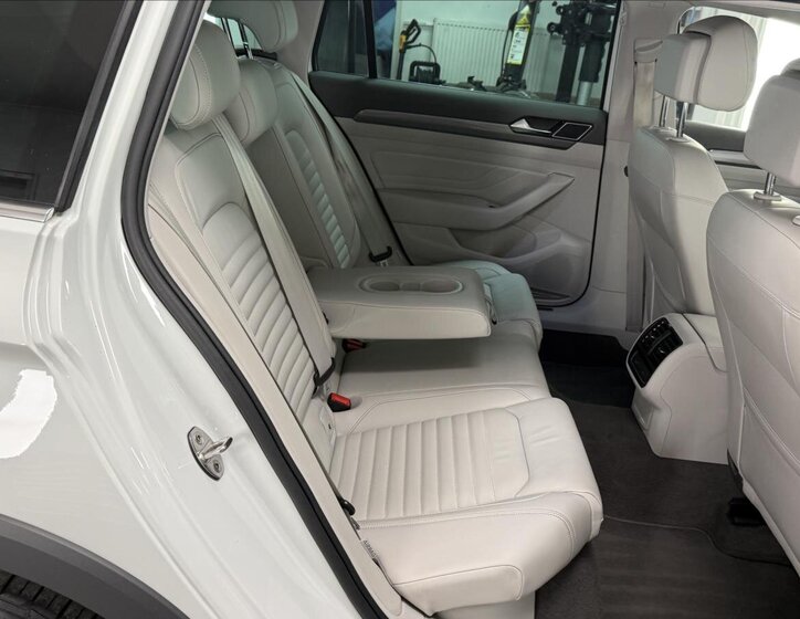 Volkswagen Passat 12