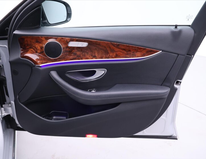 Mercedes-Benz Třídy E Kombi 2,0 l 143 kw