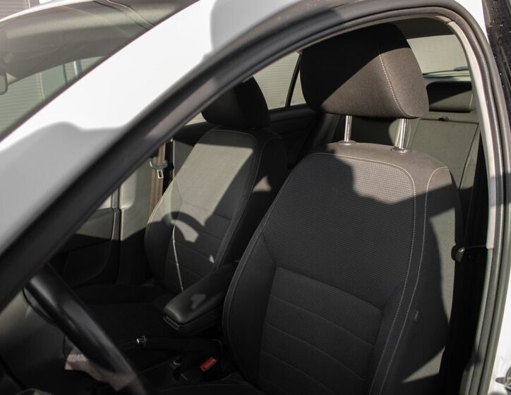 Škoda Rapid Sedan / Limuzína 1,4 l 66 kw