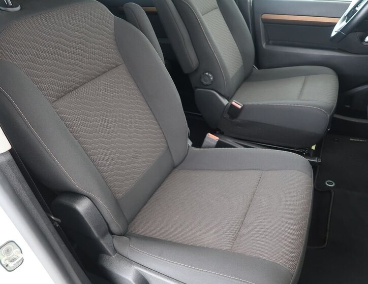 Toyota ProAce VAN-Minibus 2,0 l 130 kw