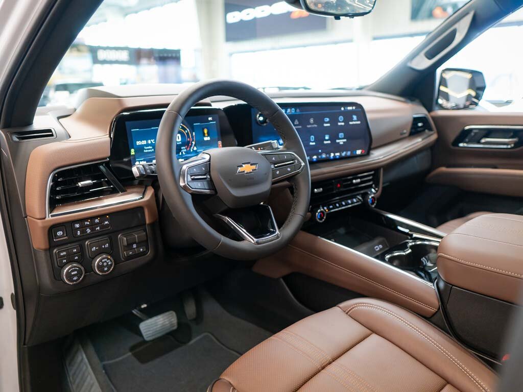 Chevrolet Suburban SUV 6,2 l 313 kw