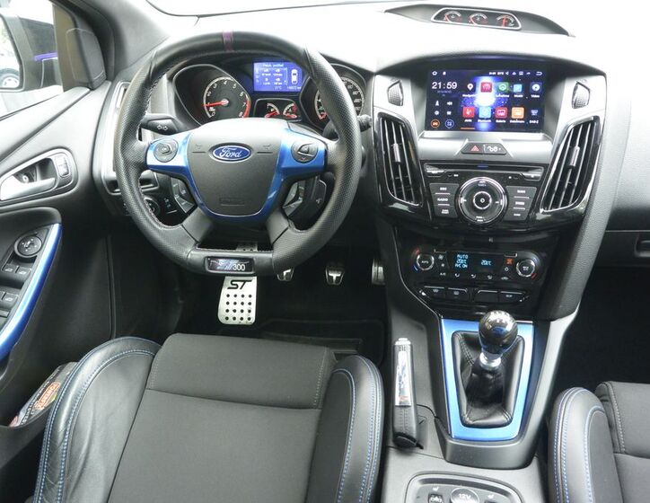 Ford Focus 12