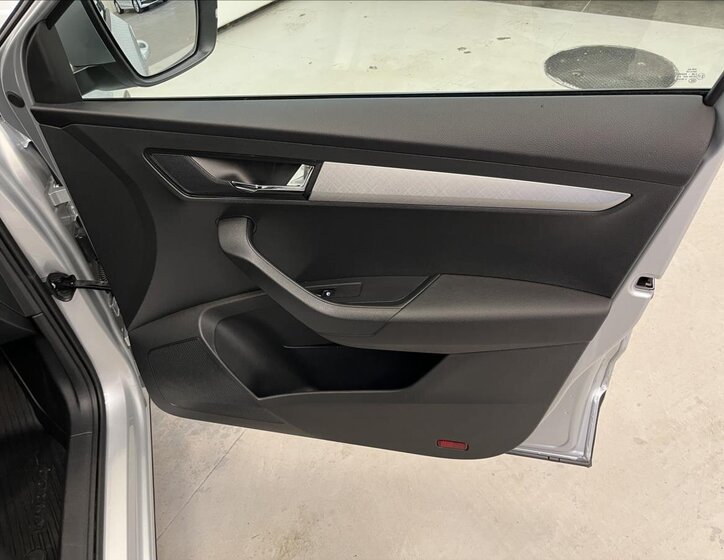 Škoda Karoq SUV 1,5 l 110 kw