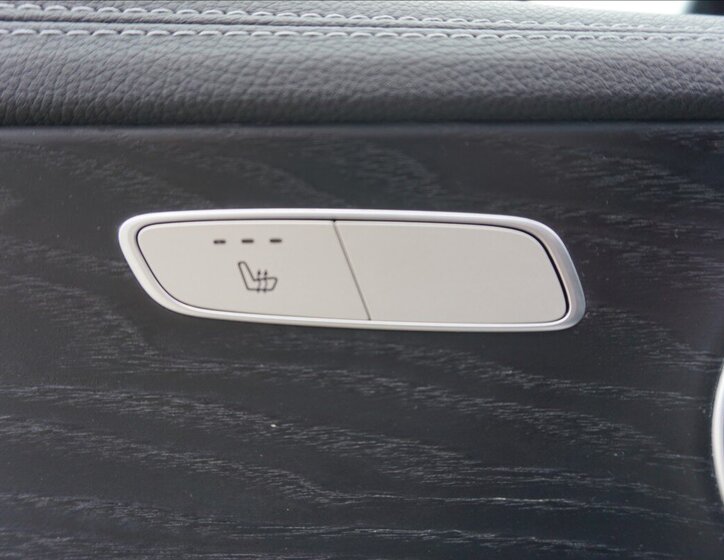 Mercedes-Benz Třídy E Sedan / Limuzína 3,0 l 320 kw