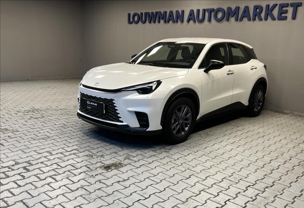 Lexus LBX SUV / Terénní 1,5 l 100 kw