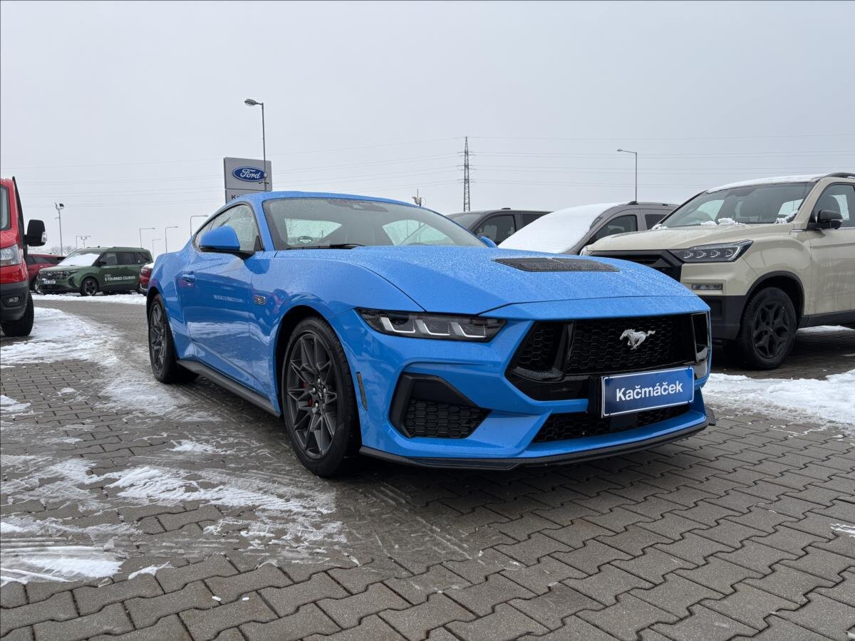 Ford Mustang Kupé 5,0 l 328 kw