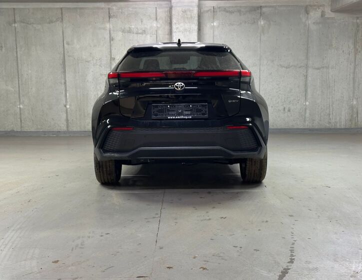Toyota C-HR 6