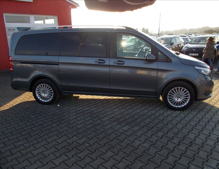 Mercedes-Benz Třídy V MPV 2,1 l 140 kw
