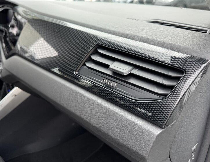 Volkswagen Polo Hatchback 999,0 70 kw