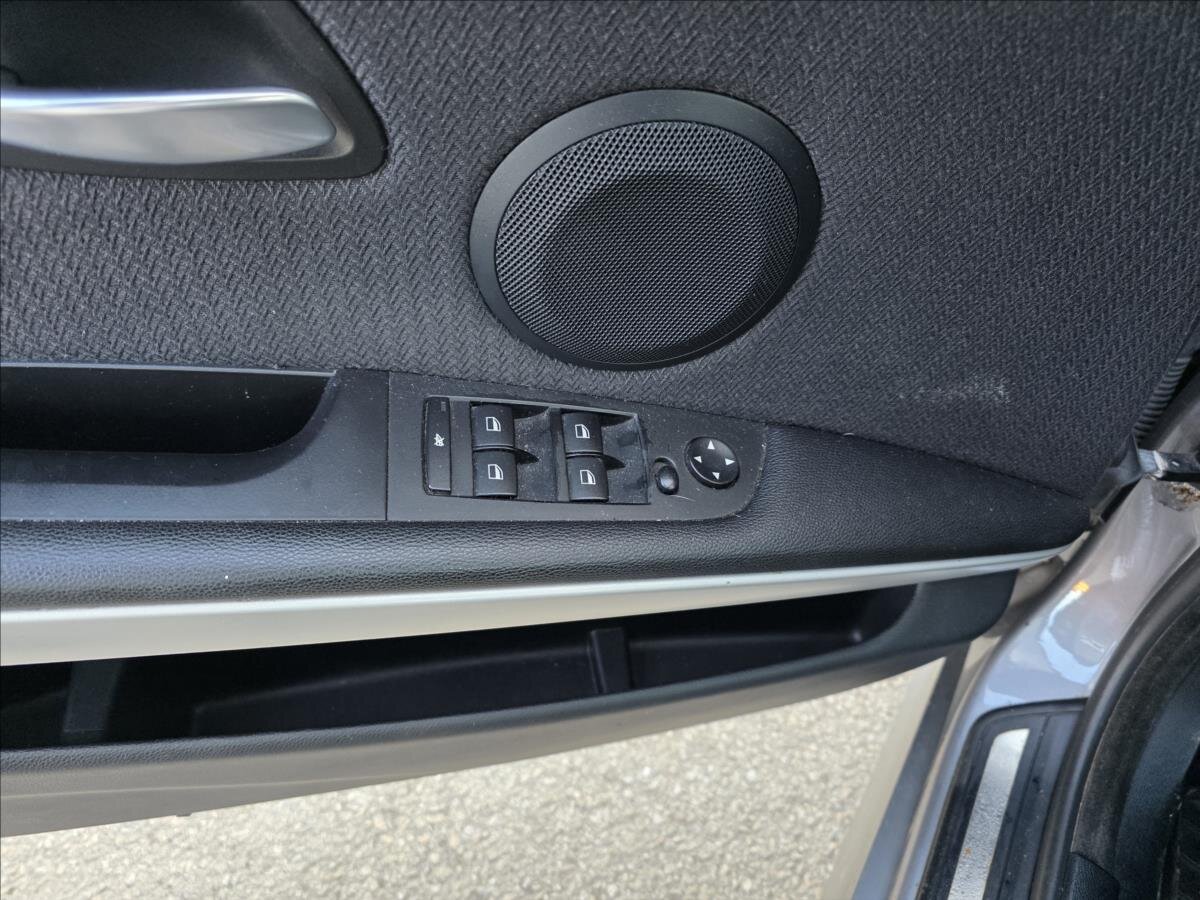 BMW Řada 3 Kombi 2,0 l 105 kw