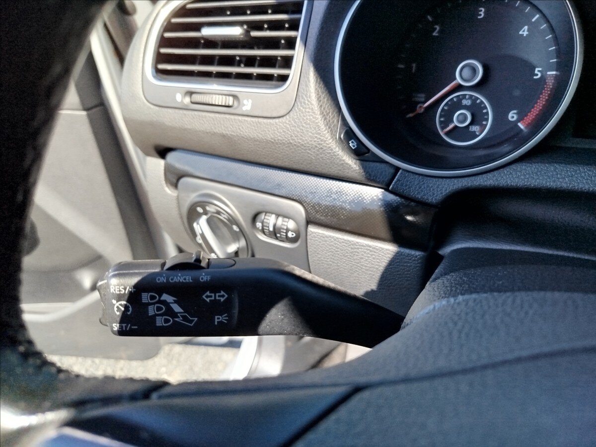 Volkswagen Golf Kombi 2,0 l 103 kw