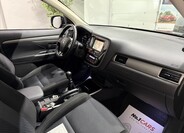 Mitsubishi Outlander 16