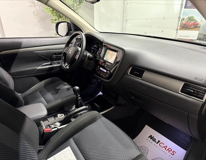 Mitsubishi Outlander 16