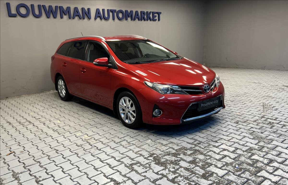 Toyota Auris Kombi 1,6 l 97 kw