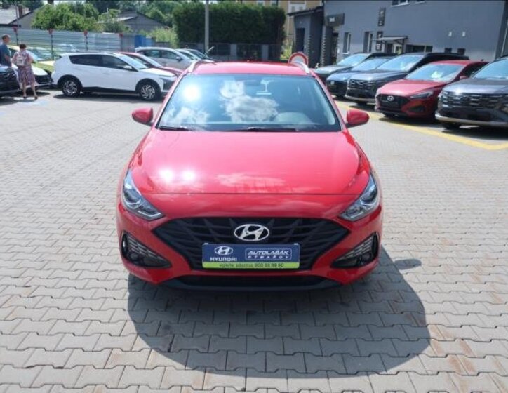 Hyundai i30 Kombi 998,0 88 kw
