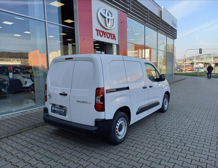 Toyota ProAce City 4
