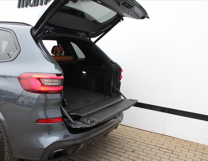 BMW X5 SUV / Terénní 3,0 l 195 kw