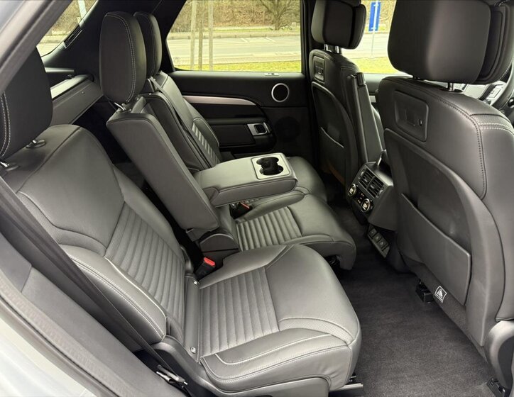 Land Rover Discovery 23