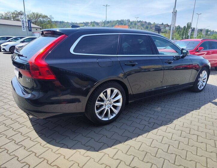 Volvo V90 Kombi 2,0 l 140 kw