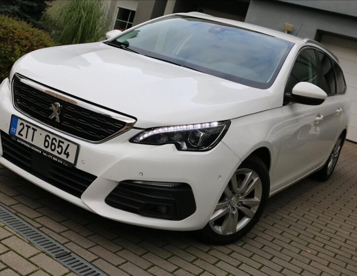 Peugeot 308 Kombi 1,5 l 96 kw