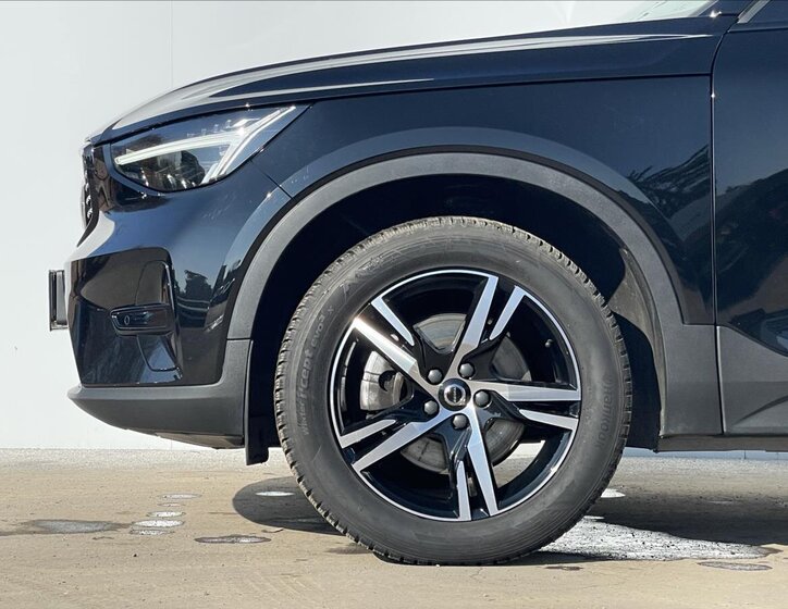 Volvo XC40 SUV / Terénní 2,0 l 145 kw