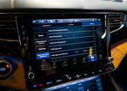 Jeep Grand Wagoneer SUV 6,4 l 351 kw