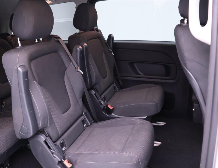 Mercedes-Benz Třídy V 13