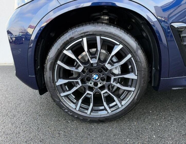 BMW X5 SUV 3,0 l 250 kw