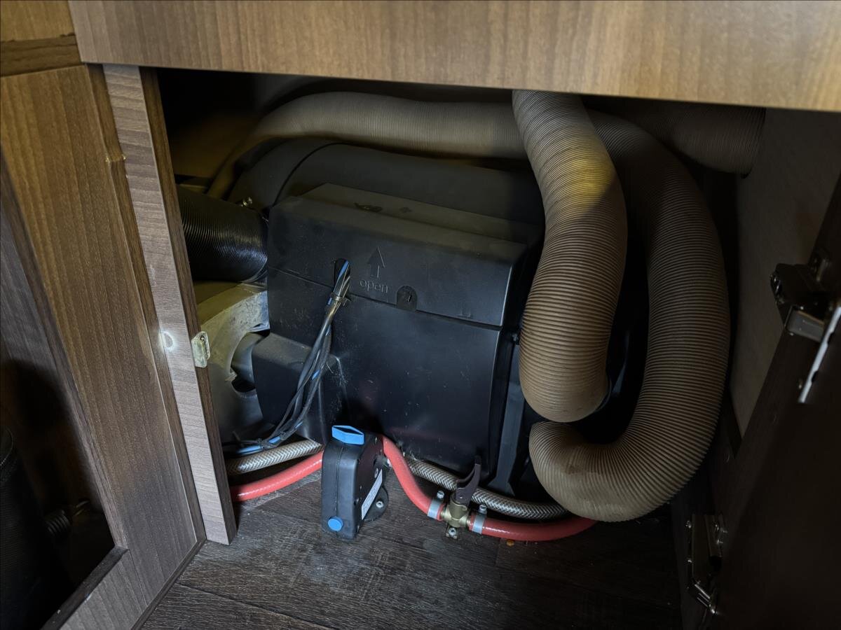 Peugeot Ostatní Ostatní 3,0 l 130 kw