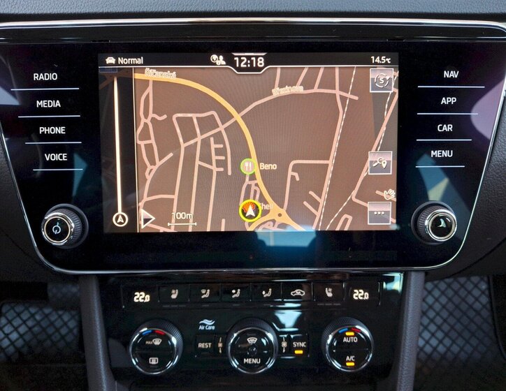 Škoda Superb Sedan / Limuzína 2,0 l 110 kw