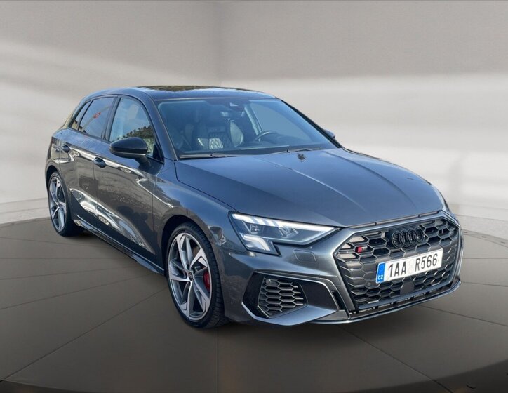 Audi S3 Hatchback 2,0 l 228 kw