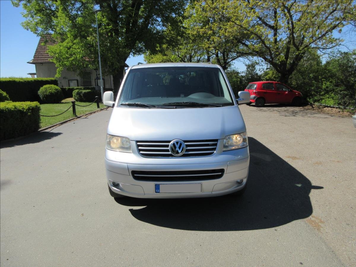 Volkswagen Caravelle Kombi 2,5 l 128 kw