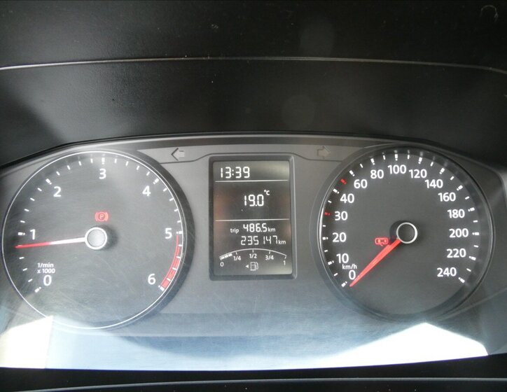 Volkswagen Transporter Skříň 2,0 l 75 kw