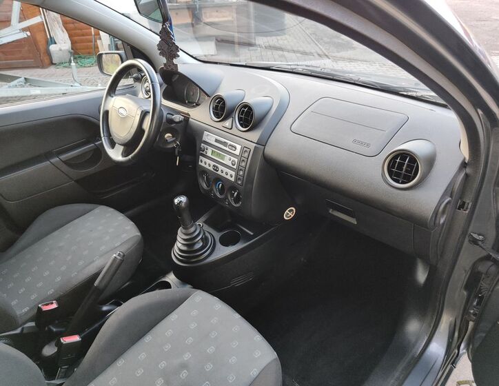 Ford Fiesta 11