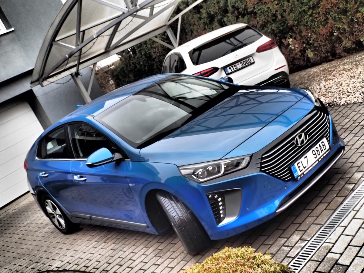 Hyundai IONIQ