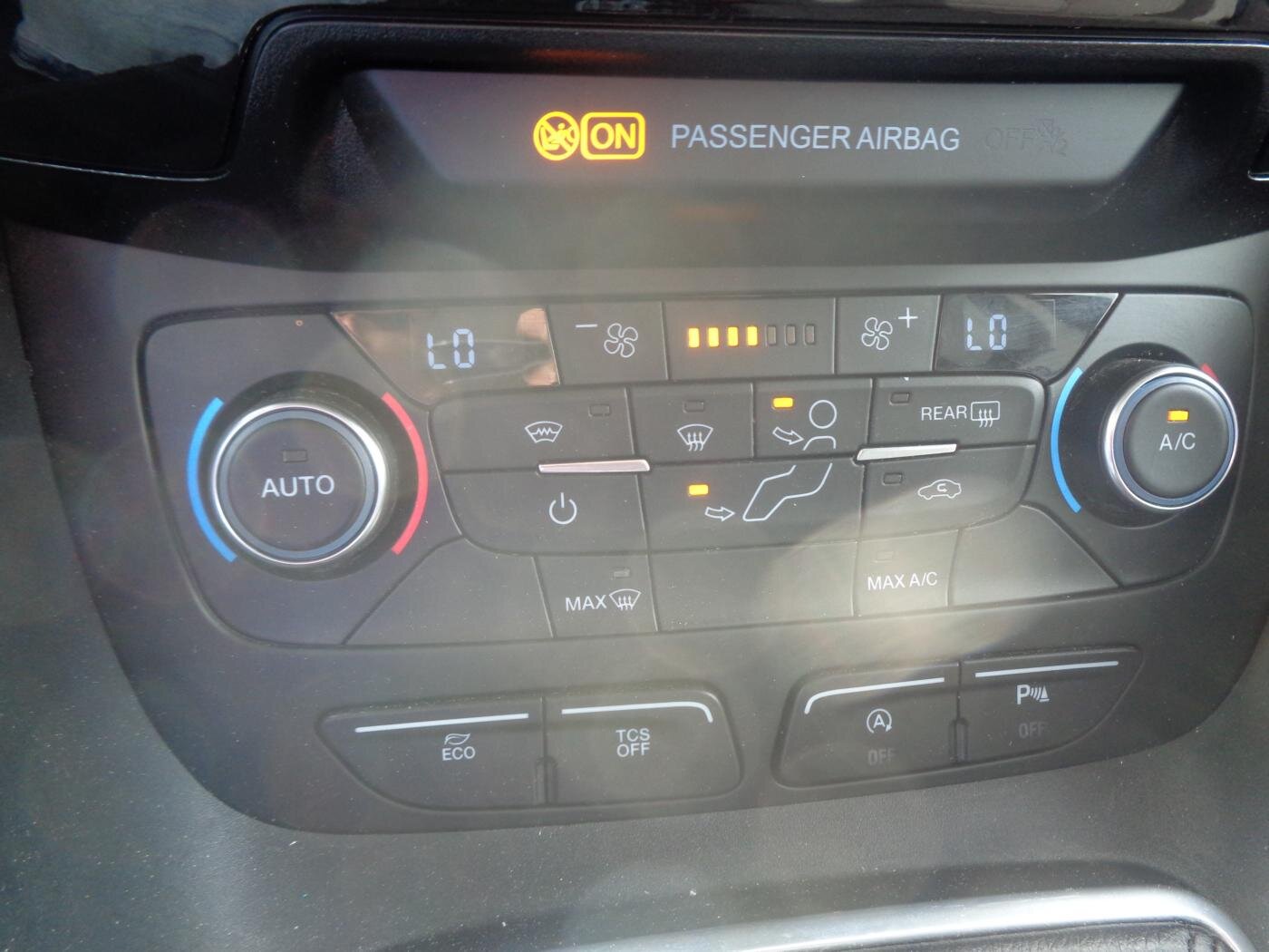 Ford Transit Connect Ostatní 1,5 l 88 kw