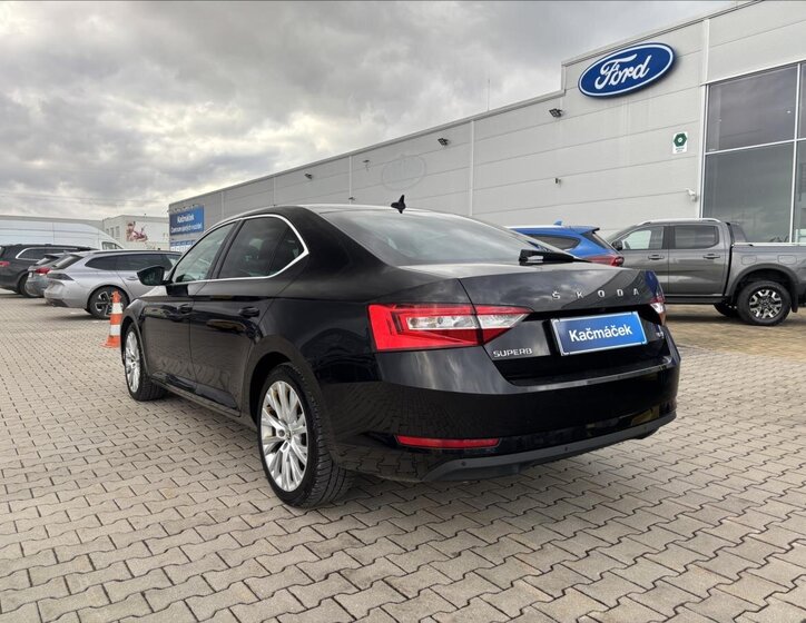 Škoda Superb Sedan 2,0 l 147 kw