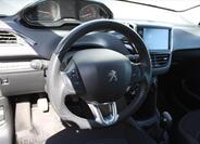 Peugeot 208 13