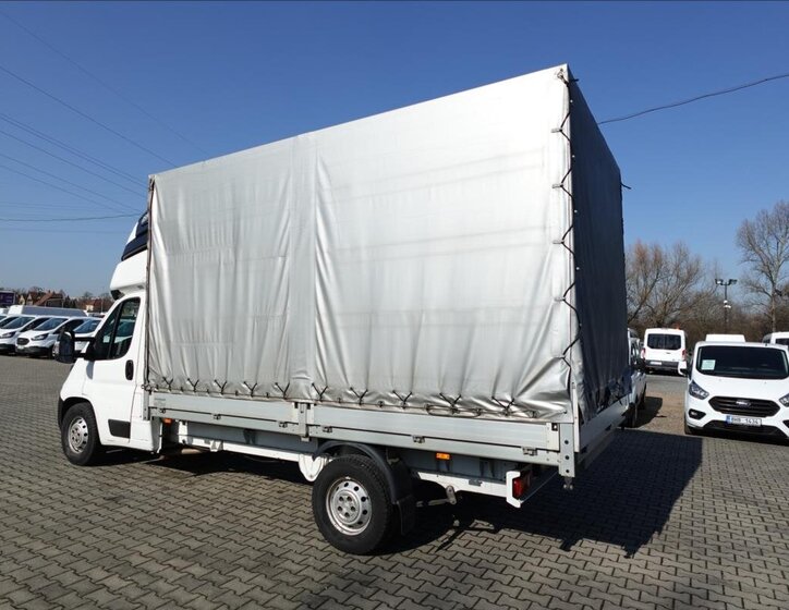 Peugeot Boxer Valník 2,2 l 121 kw