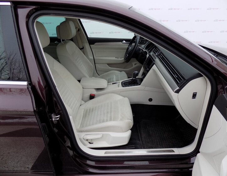 Volkswagen Passat Sedan 2,0 l 140 kw