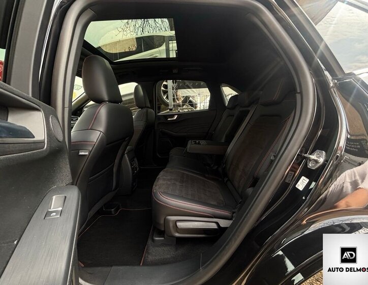 Ford Kuga SUV / Terénní 2,5 l 165 kw