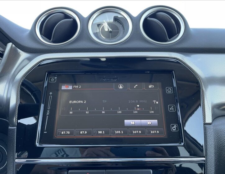 Suzuki Vitara SUV 1,4 l 103 kw