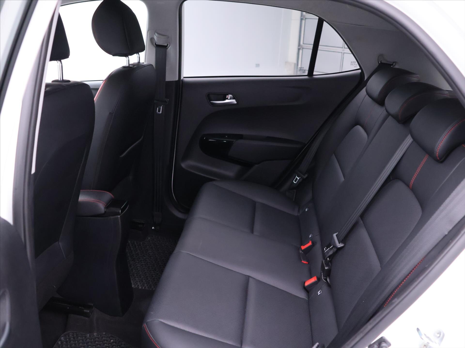 KIA Picanto Hatchback 998,0 73 kw