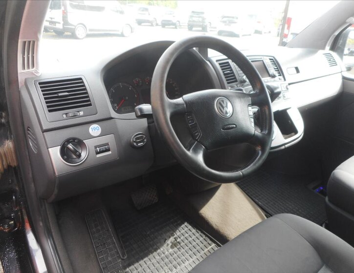 Volkswagen Multivan Kombi 2,5 l 128 kw