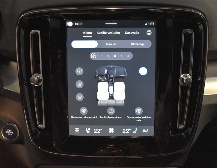 Volvo XC40 SUV / Terénní 2,0 l 145 kw