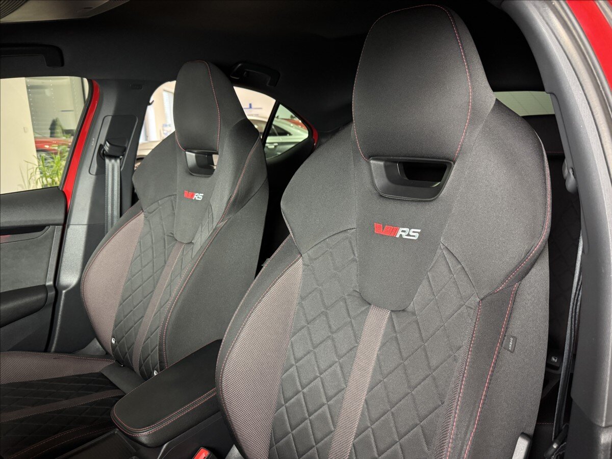 Škoda Octavia Sedan / Limuzína 2,0 l 180 kw