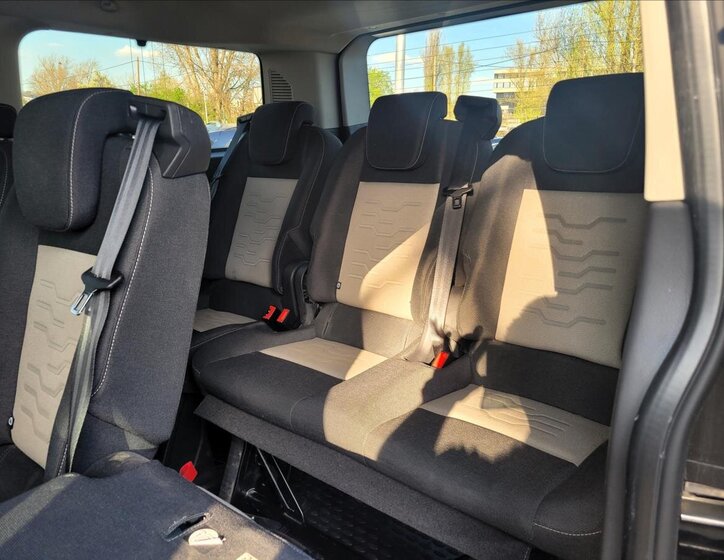 Ford Tourneo Custom MPV 2,0 l 125 kw