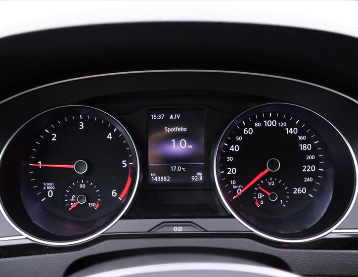 Volkswagen Passat 18