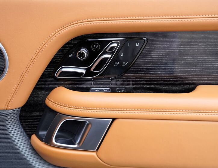 Land Rover Range Rover 21