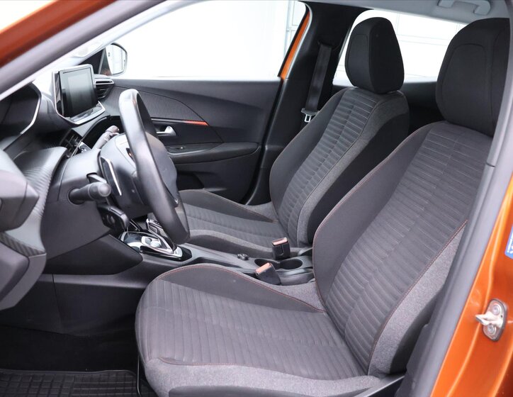 Peugeot 2008 SUV / Terénní 1,2 l 96 kw